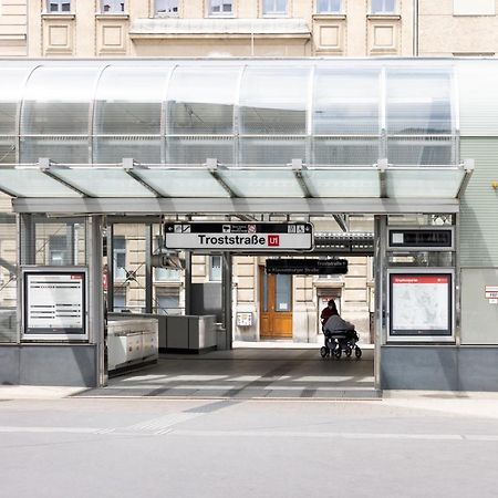 Yeshello Central Station Studio Vienna Exterior photo